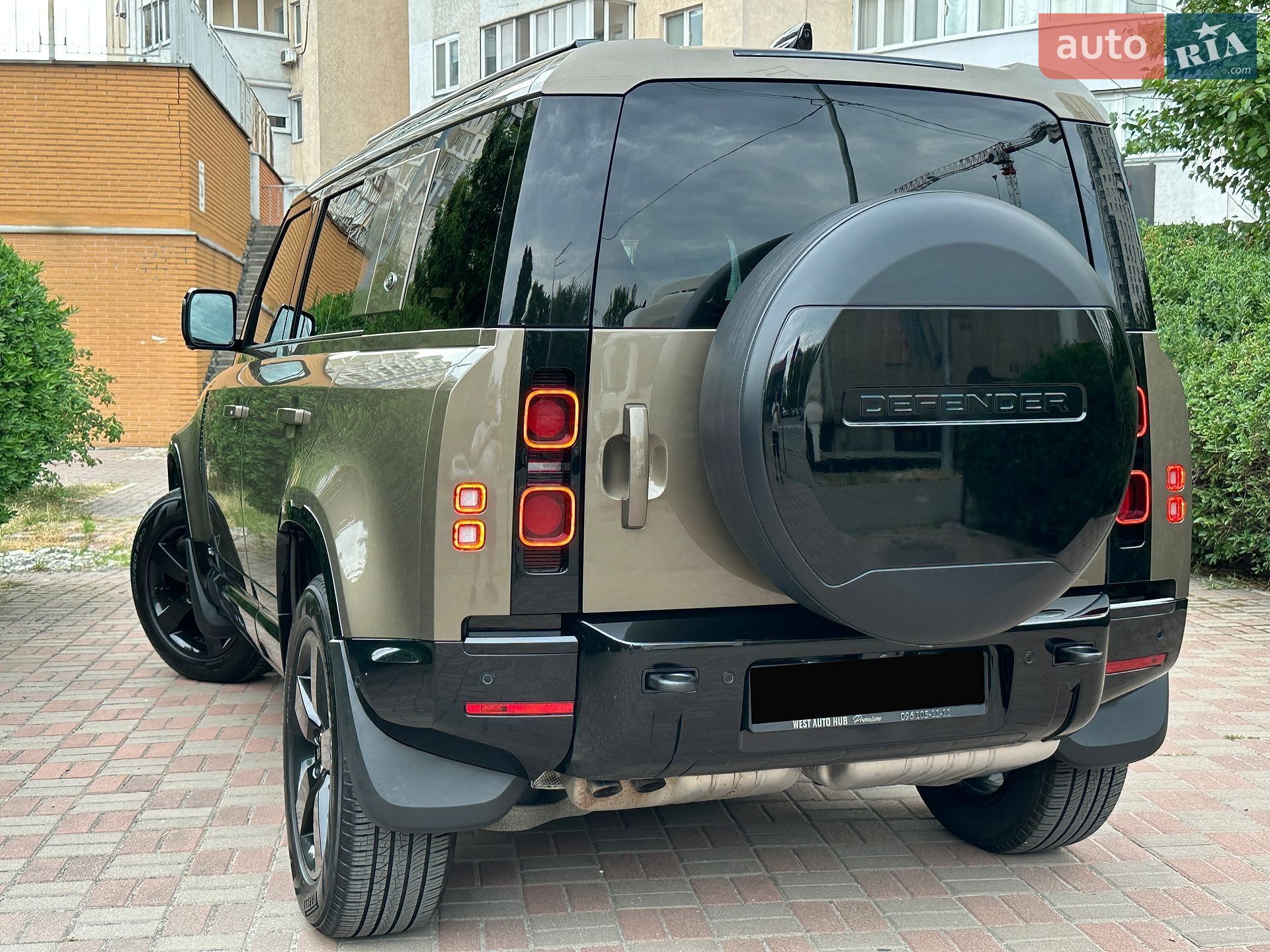 Land Rover Defender 2021 VIN SALEA7BW2M2057672 фото оголошення 4 з 43