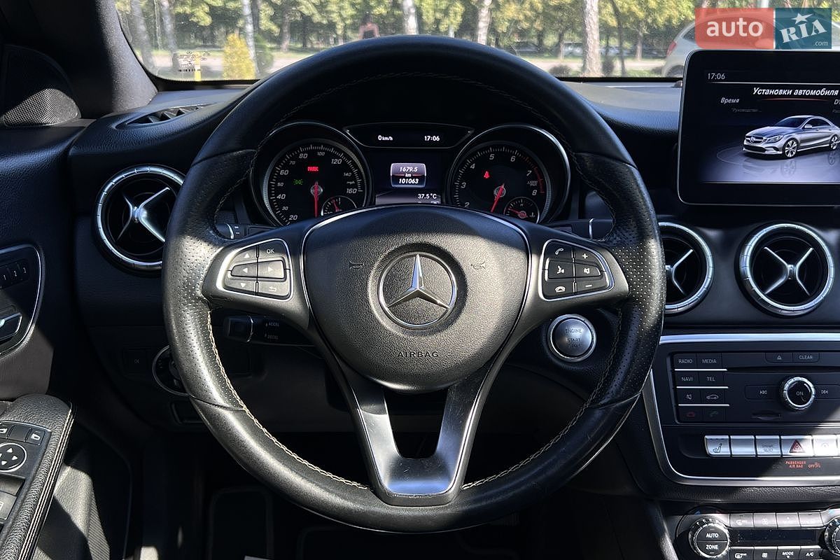 Mercedes-Benz CLA-Class 2018 VIN WDDSJ4GB8JN603731 фото оголошення 14 з 25