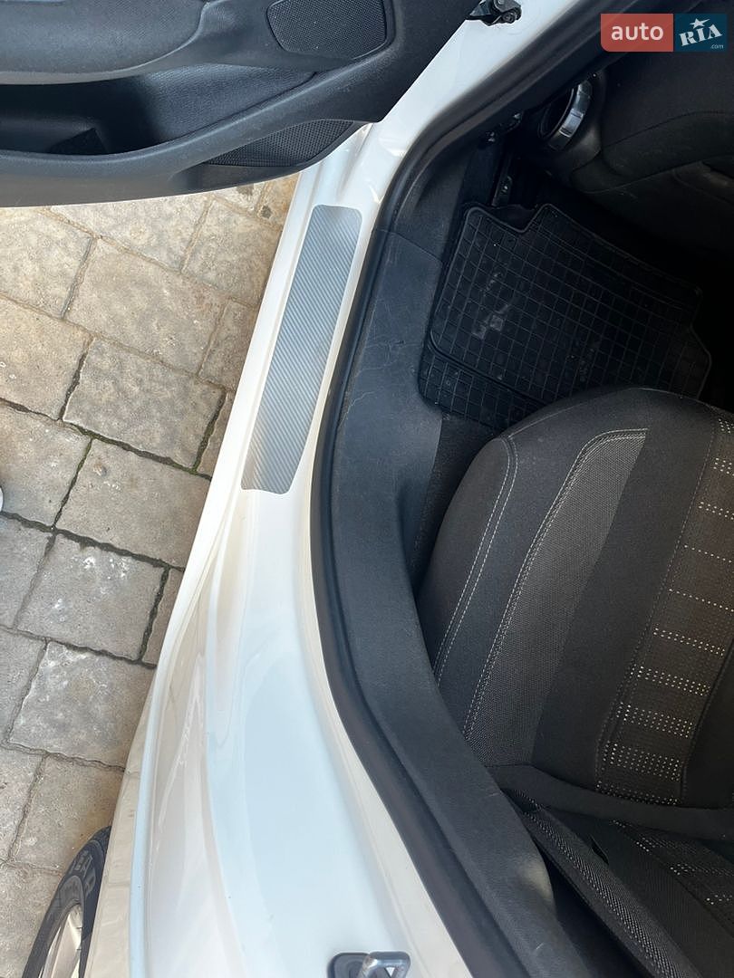 Peugeot 308 2014 VIN VF3LJAHXWES269875 фото оголошення 16 з 39