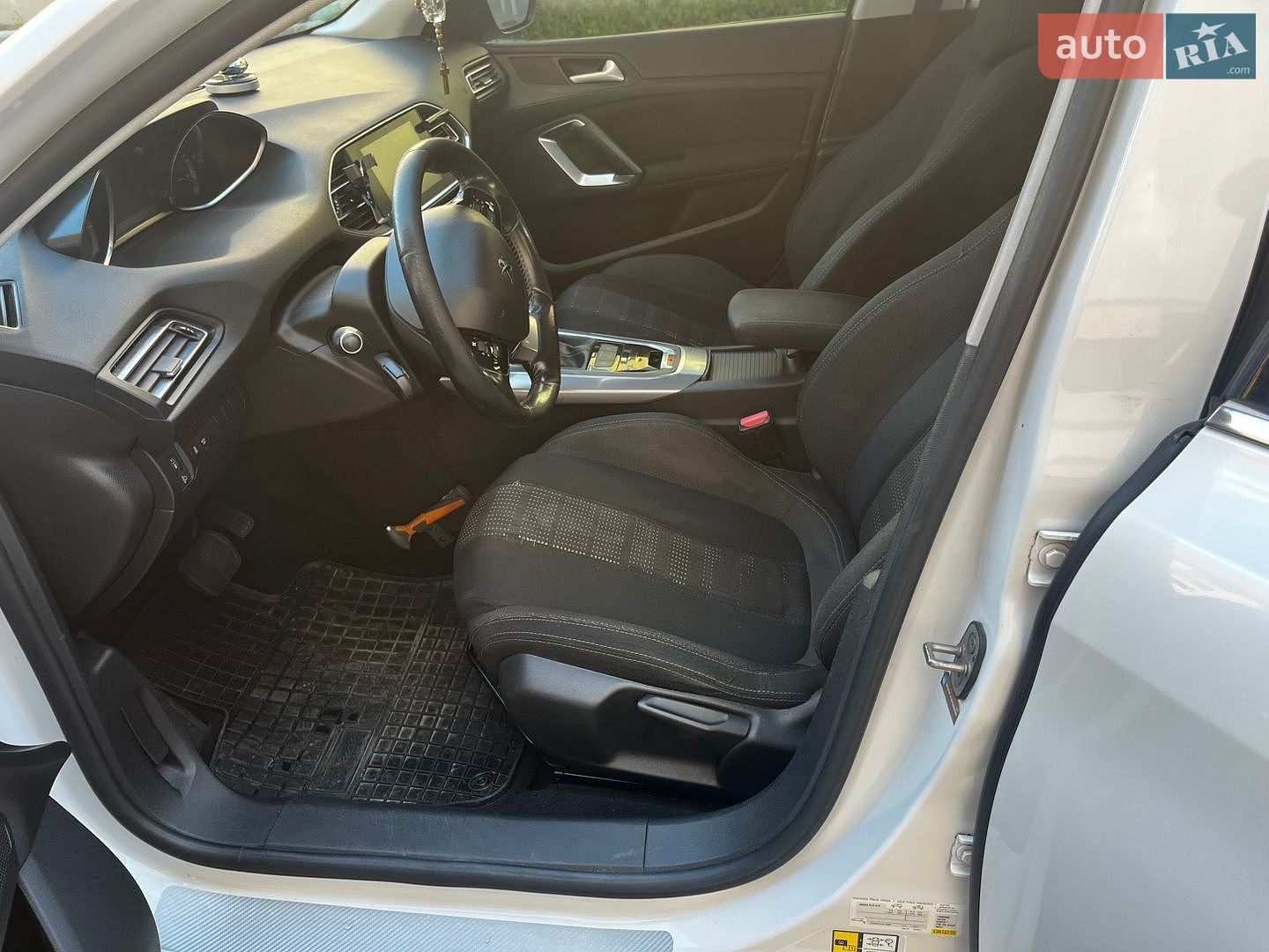 Peugeot 308 2014 VIN VF3LJAHXWES269875 фото оголошення 30 з 39