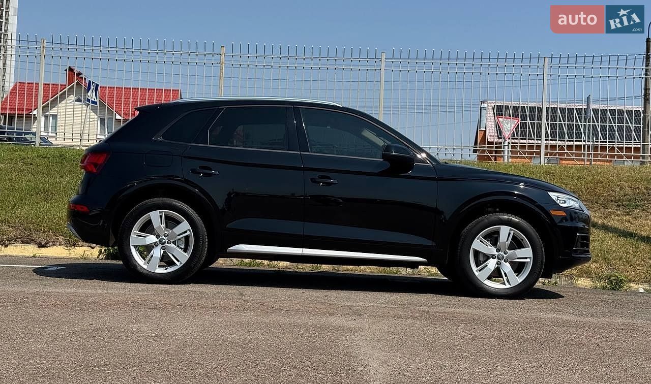 Audi Q5 2017 VIN WA1ANAFY0J2005949 фото оголошення 7 з 44