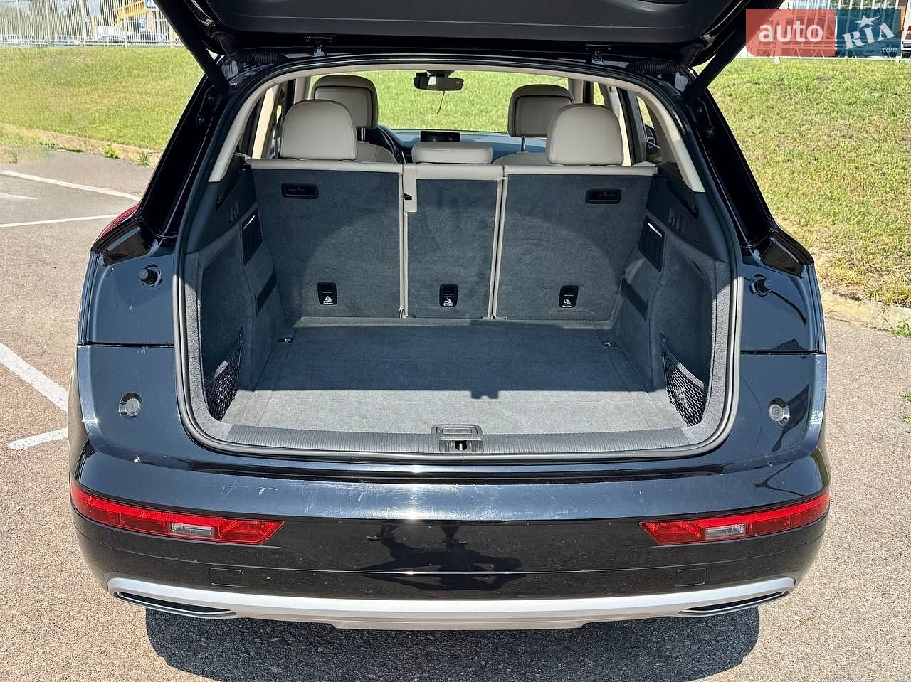 Audi Q5 2017 VIN WA1ANAFY0J2005949 фото оголошення 18 з 44