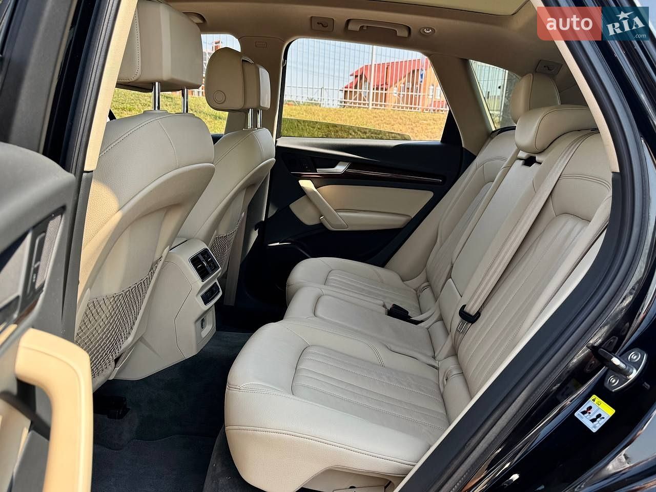 Audi Q5 2017 VIN WA1ANAFY0J2005949 фото оголошення 24 з 44