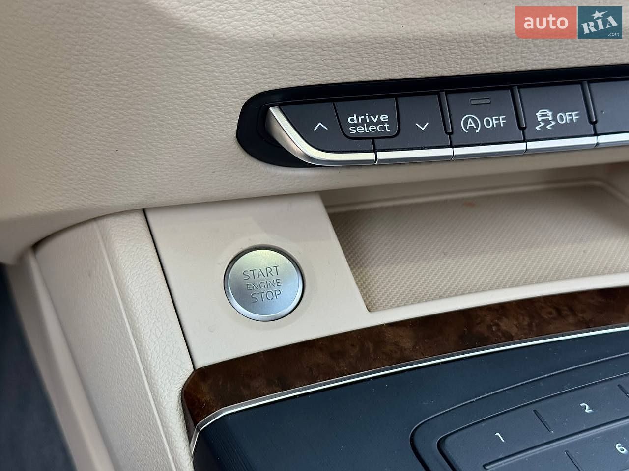 Audi Q5 2017 VIN WA1ANAFY0J2005949 фото оголошення 34 з 44