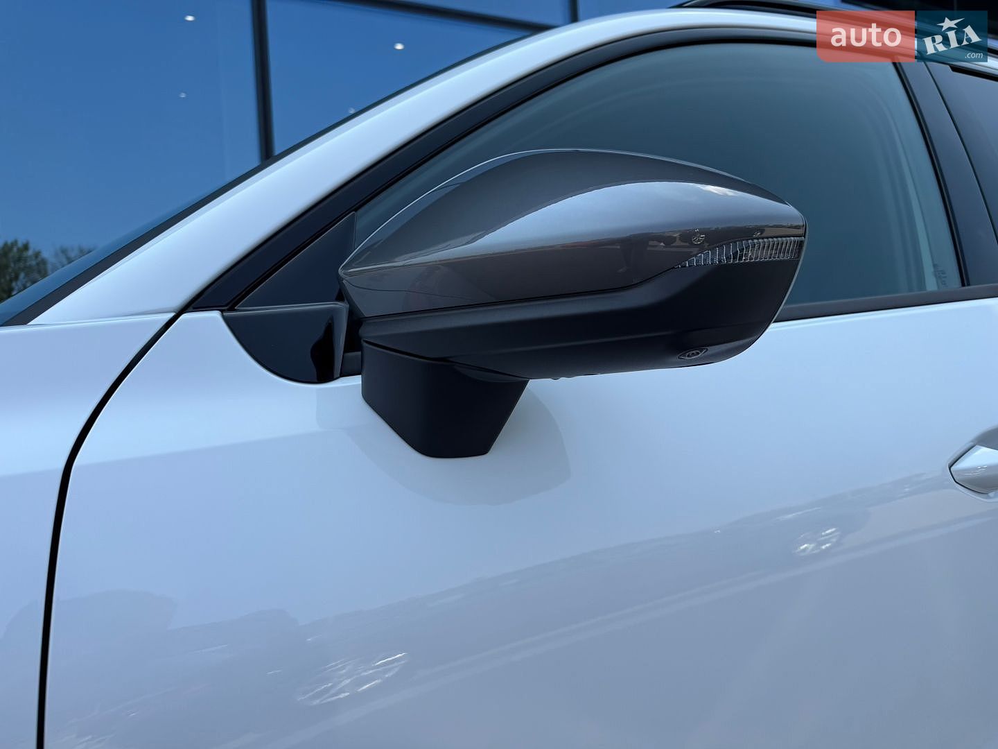 Cupra Terramar 2025 VIN VSSZZZKP9S1030976 фото оголошення 4 з 33