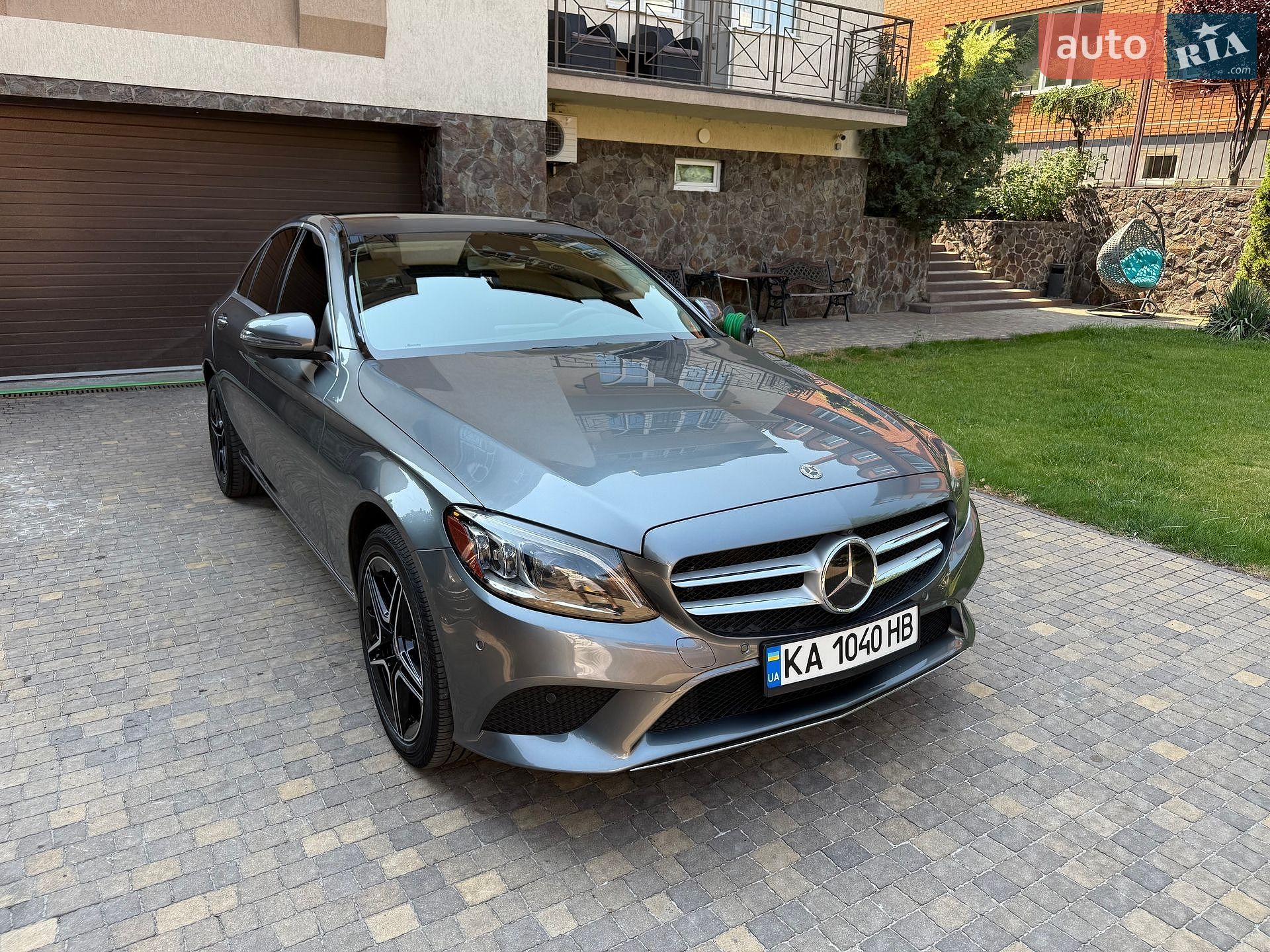 Mercedes-Benz C-Class 2018 VIN 55SWF8EB3KU272157 фото оголошення 4 з 77