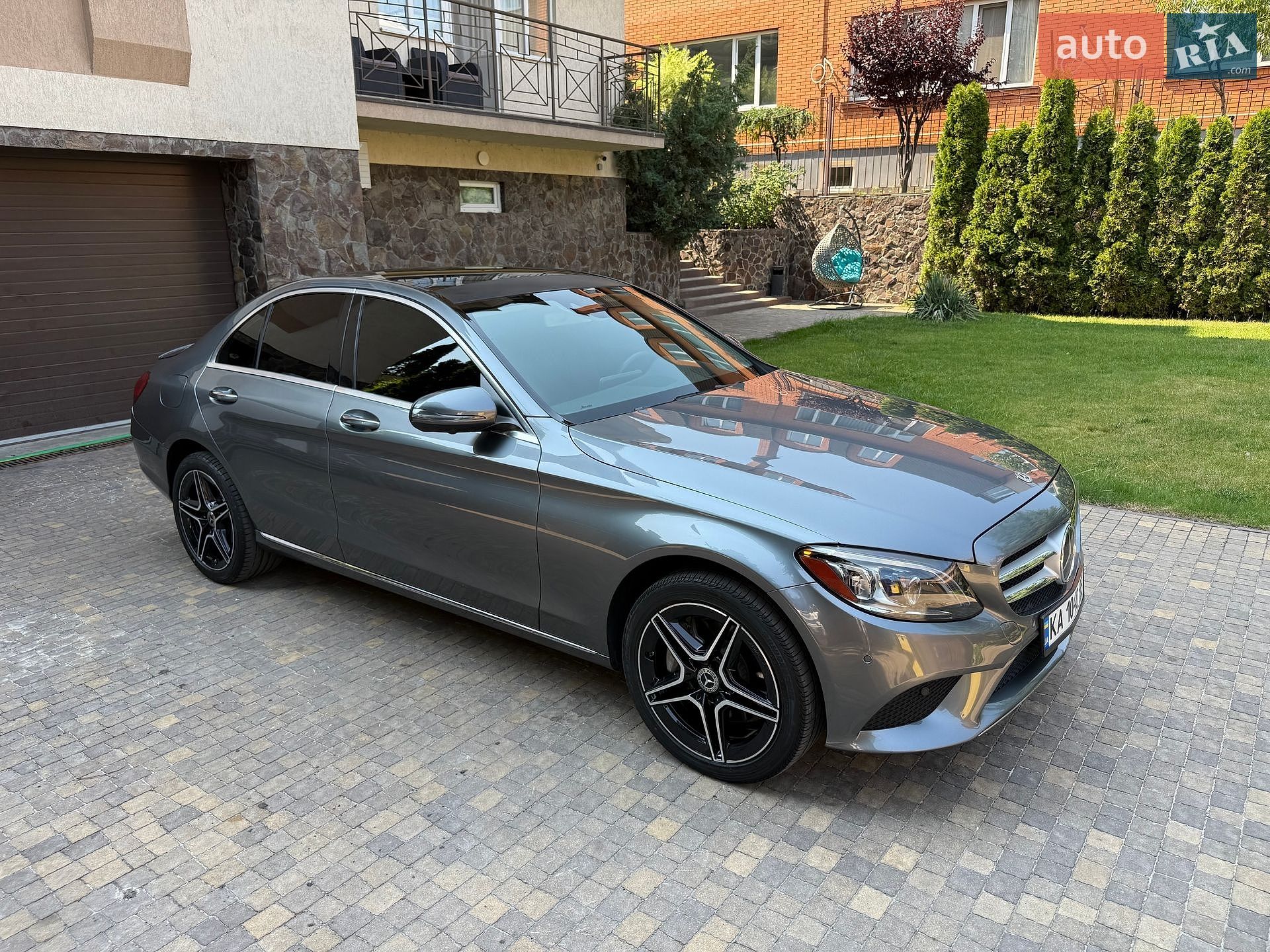 Mercedes-Benz C-Class 2018 VIN 55SWF8EB3KU272157 фото оголошення 5 з 77