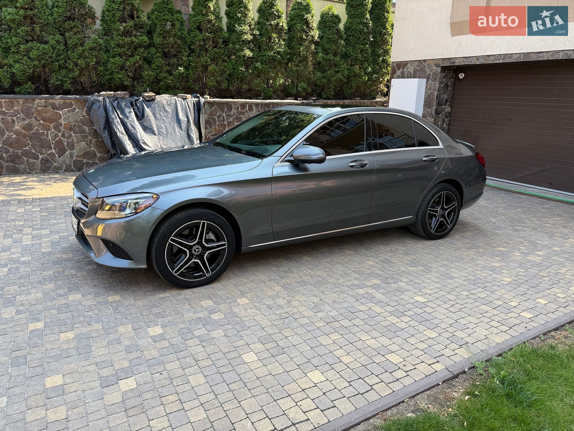 Mercedes-Benz C-Class 2018 VIN 55SWF8EB3KU272157 фото оголошення 18 з 77