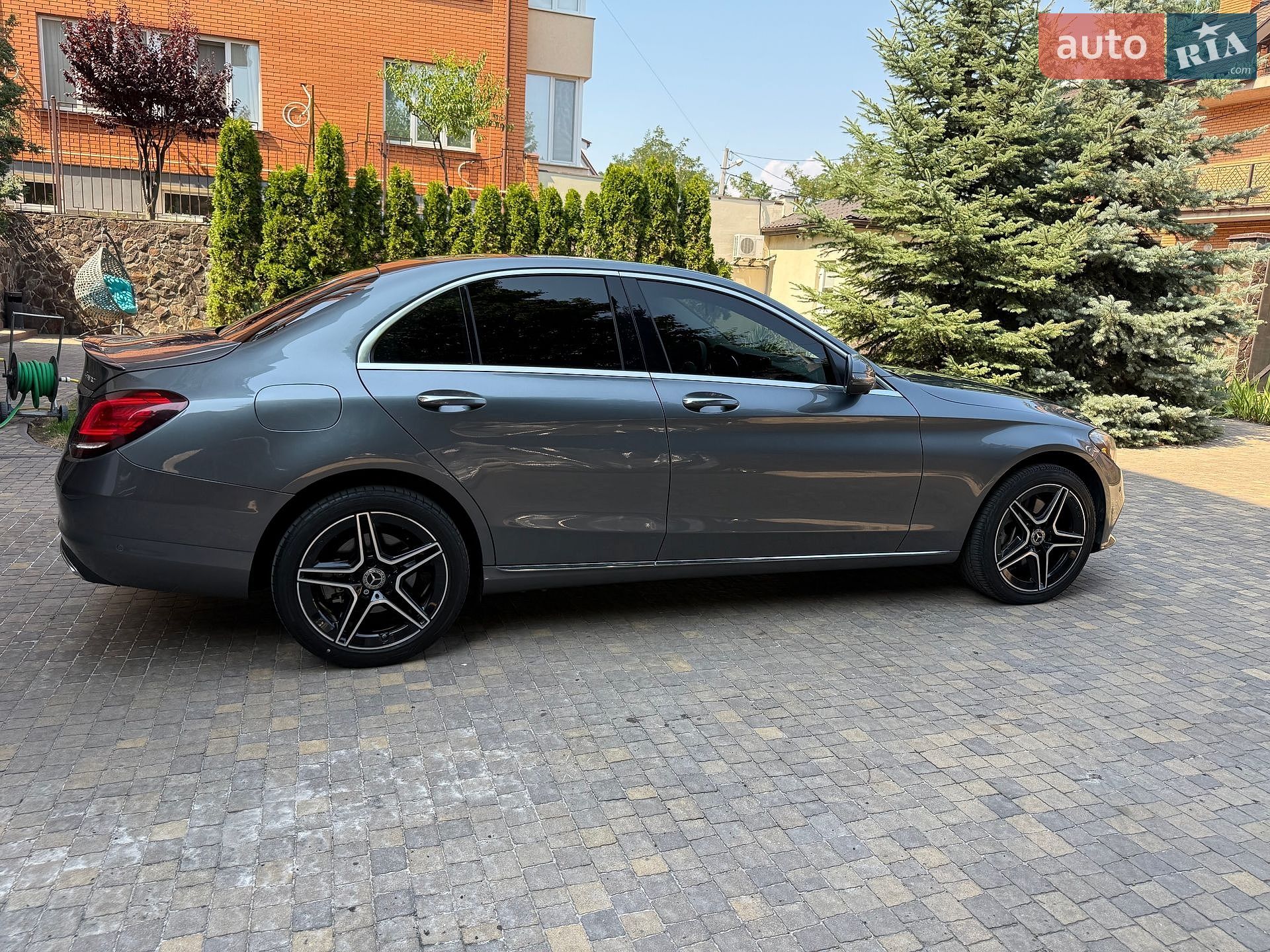 Mercedes-Benz C-Class 2018 VIN 55SWF8EB3KU272157 фото оголошення 28 з 77