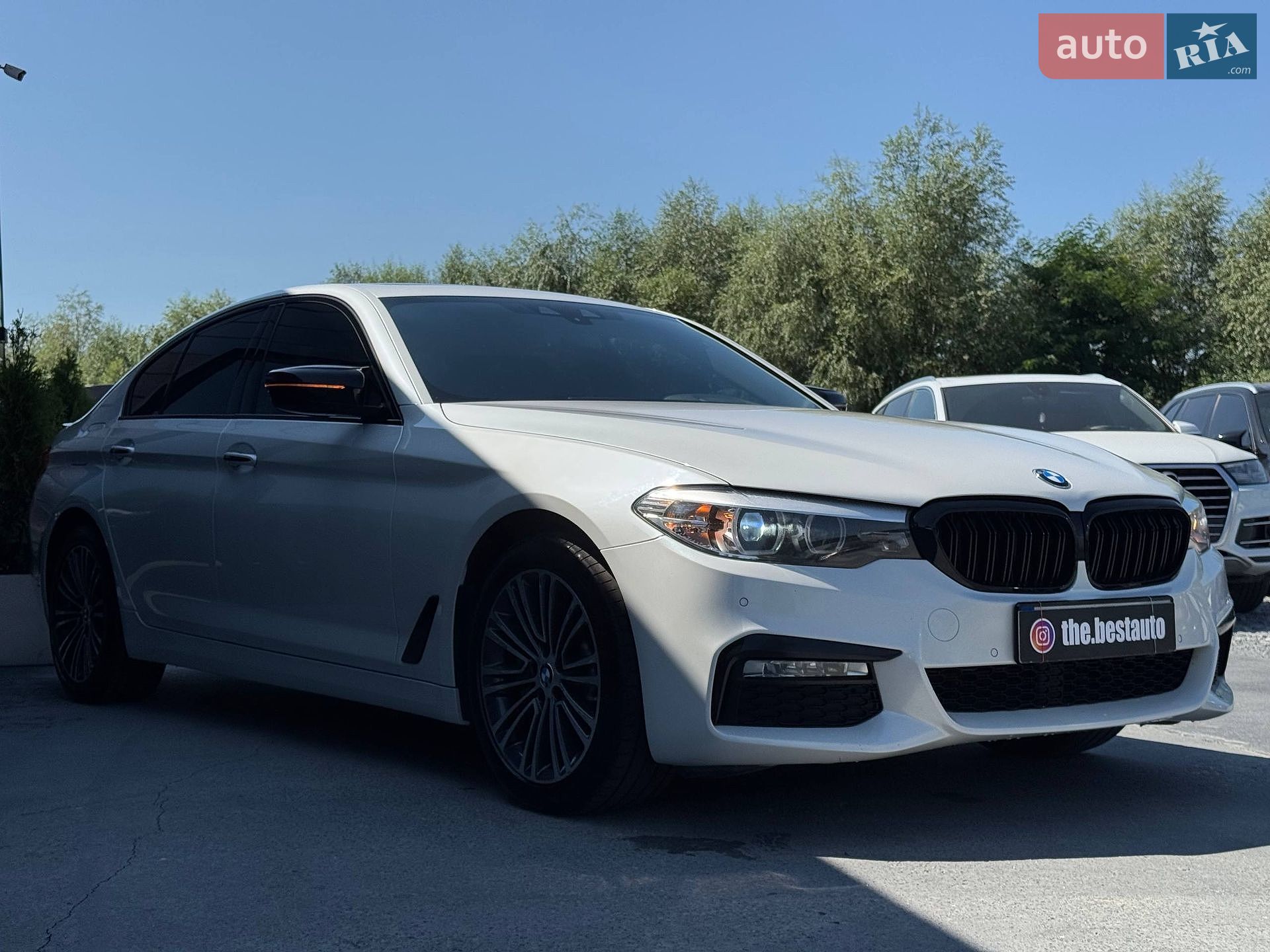 BMW 5 Series 2018 VIN WBAJA5C54JWA39386 фото оголошення 9 з 78
