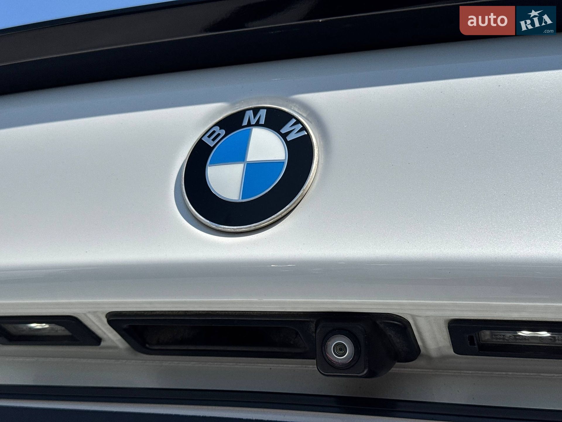 BMW 5 Series 2018 VIN WBAJA5C54JWA39386 фото оголошення 22 з 78