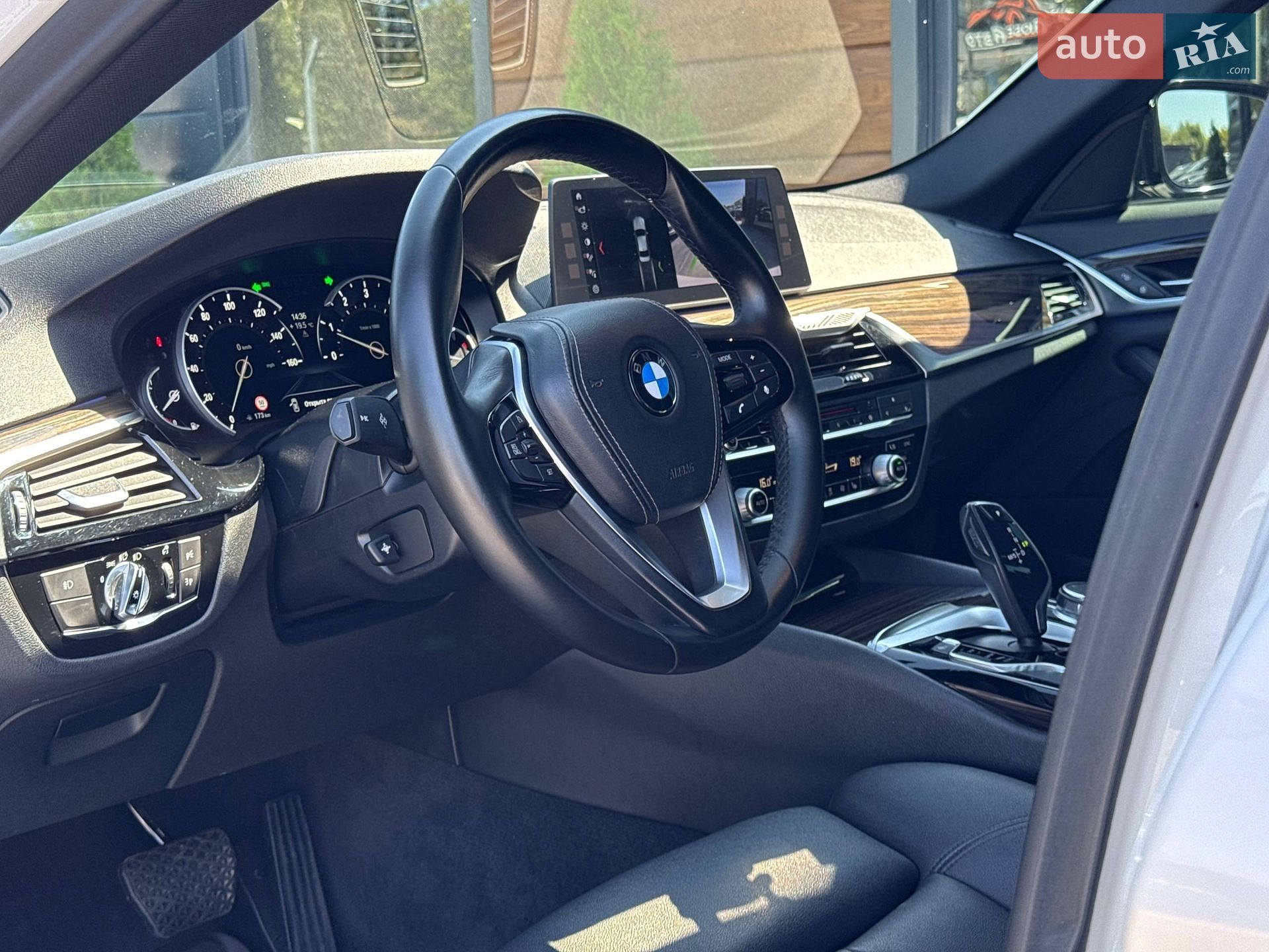 BMW 5 Series 2018 VIN WBAJA5C54JWA39386 фото оголошення 38 з 78