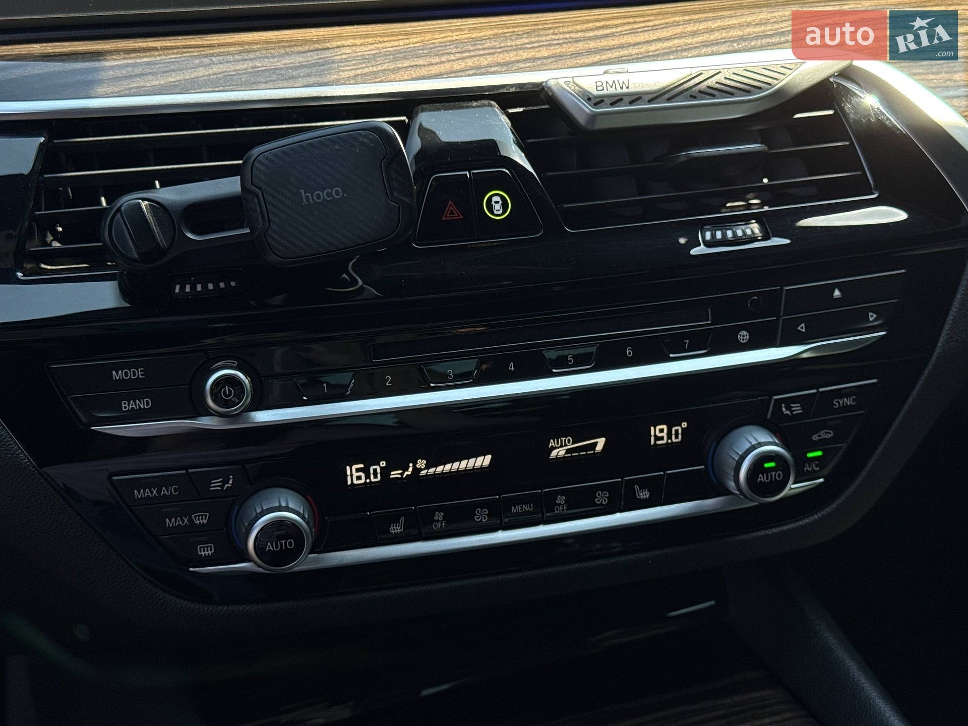 BMW 5 Series 2018 VIN WBAJA5C54JWA39386 фото оголошення 49 з 78