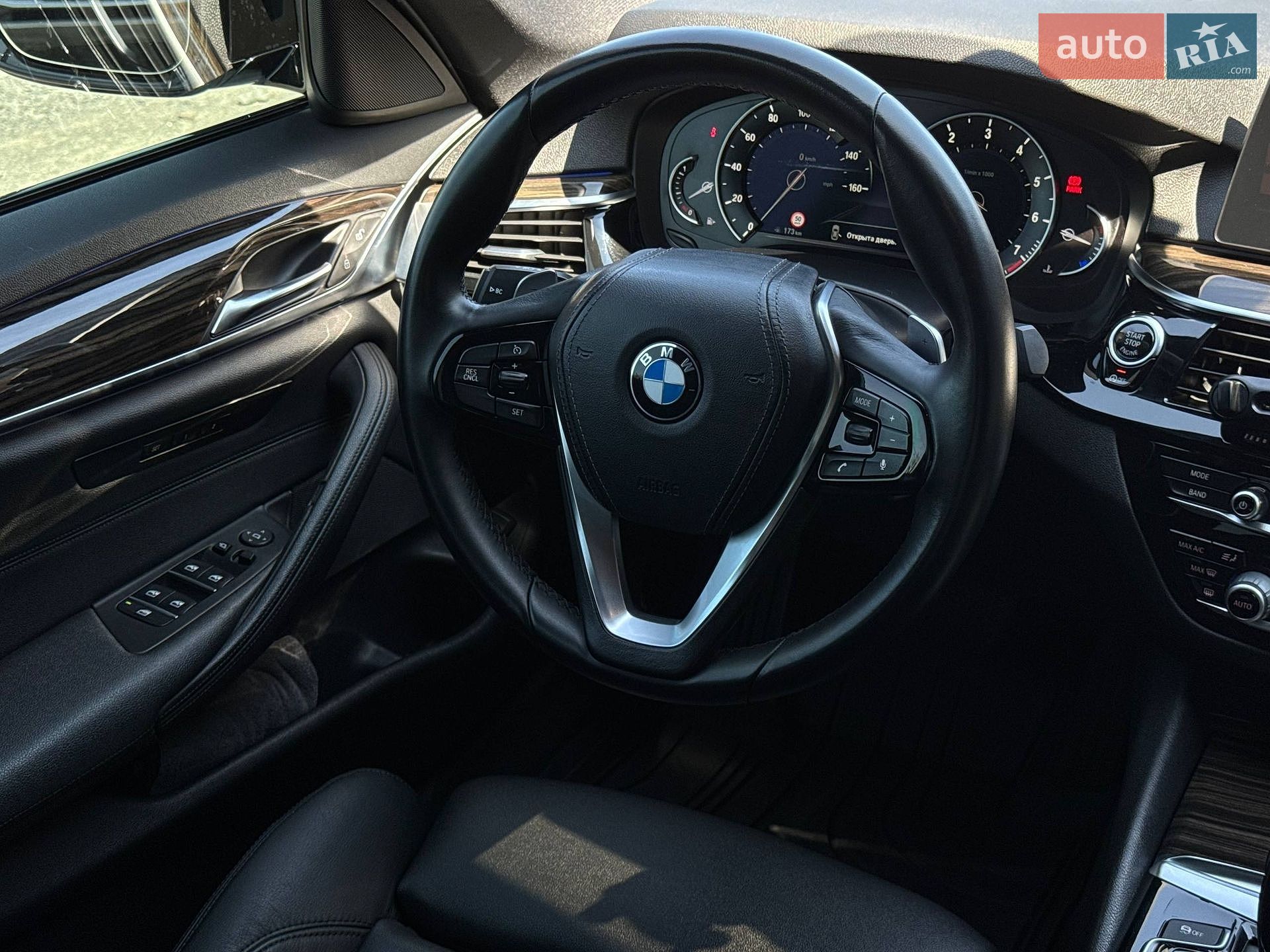 BMW 5 Series 2018 VIN WBAJA5C54JWA39386 фото оголошення 61 з 78