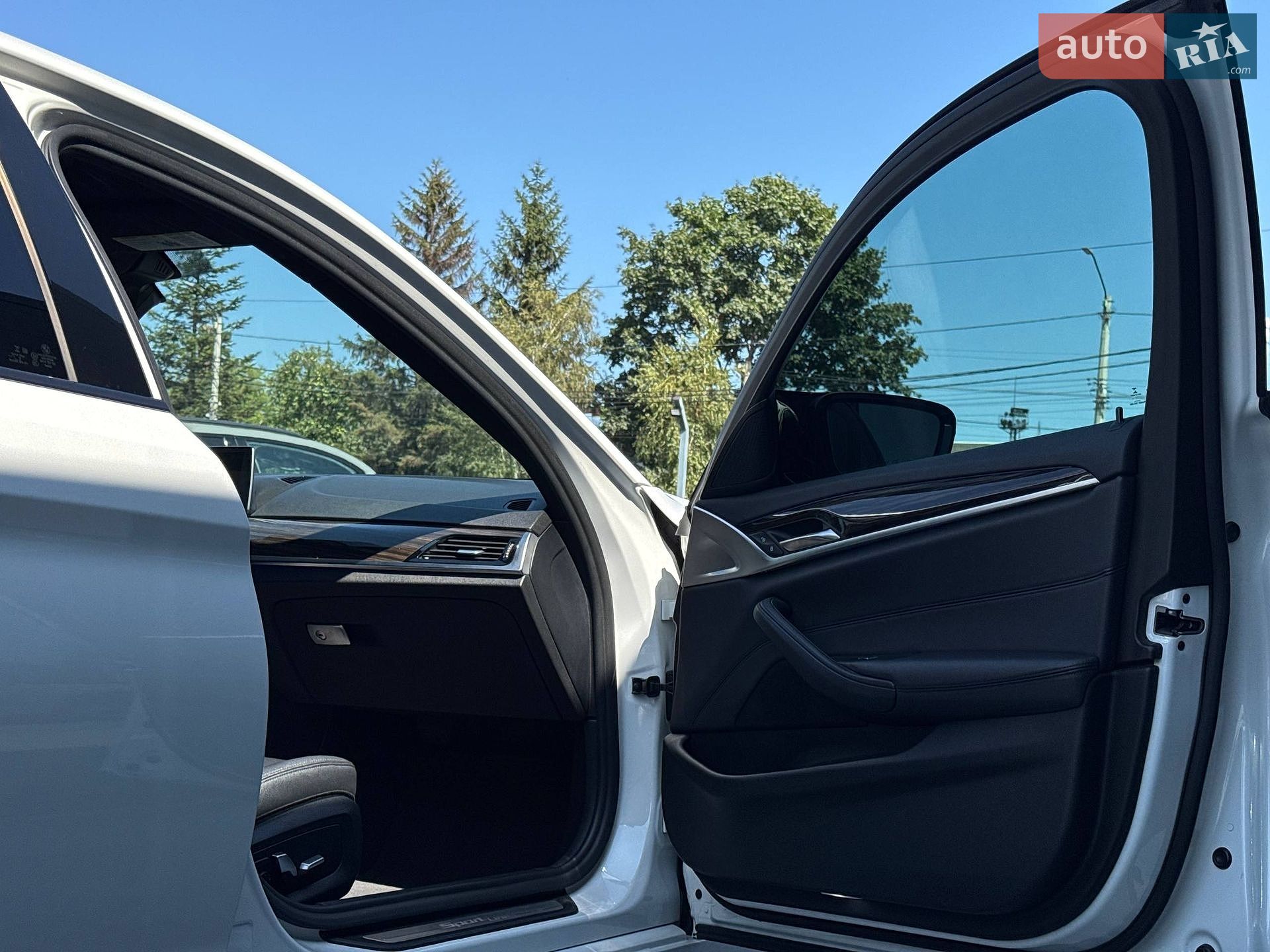 BMW 5 Series 2018 VIN WBAJA5C54JWA39386 фото оголошення 67 з 78