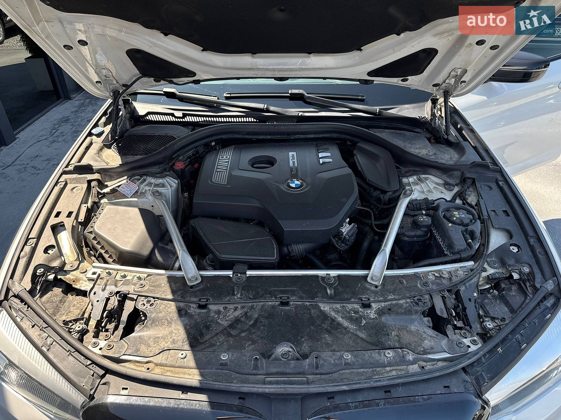 BMW 5 Series 2018 VIN WBAJA5C54JWA39386 фото оголошення 77 з 78