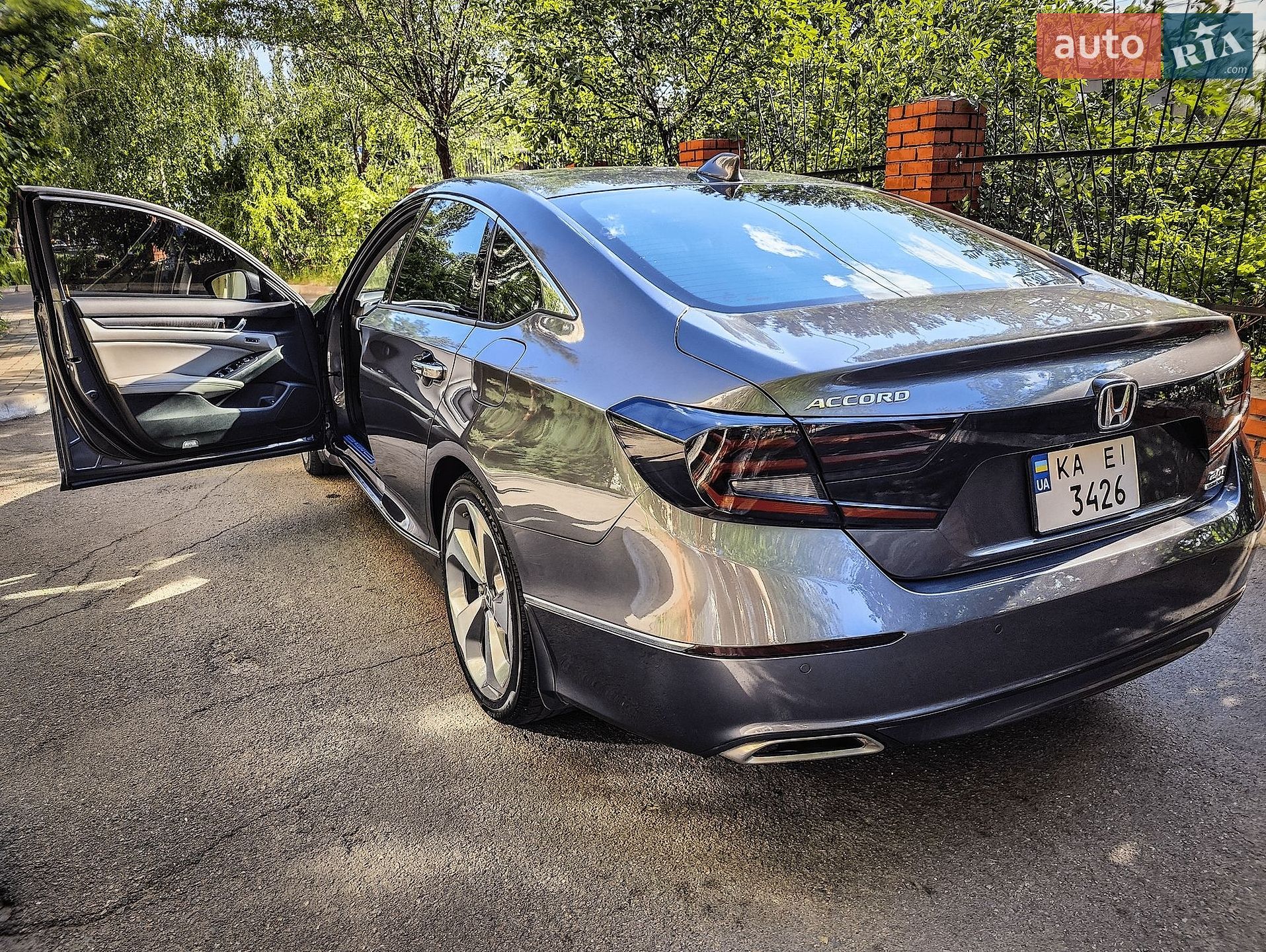 Honda Accord 2018 VIN 1HGCV2F94JA029031 фото оголошення 9 з 21