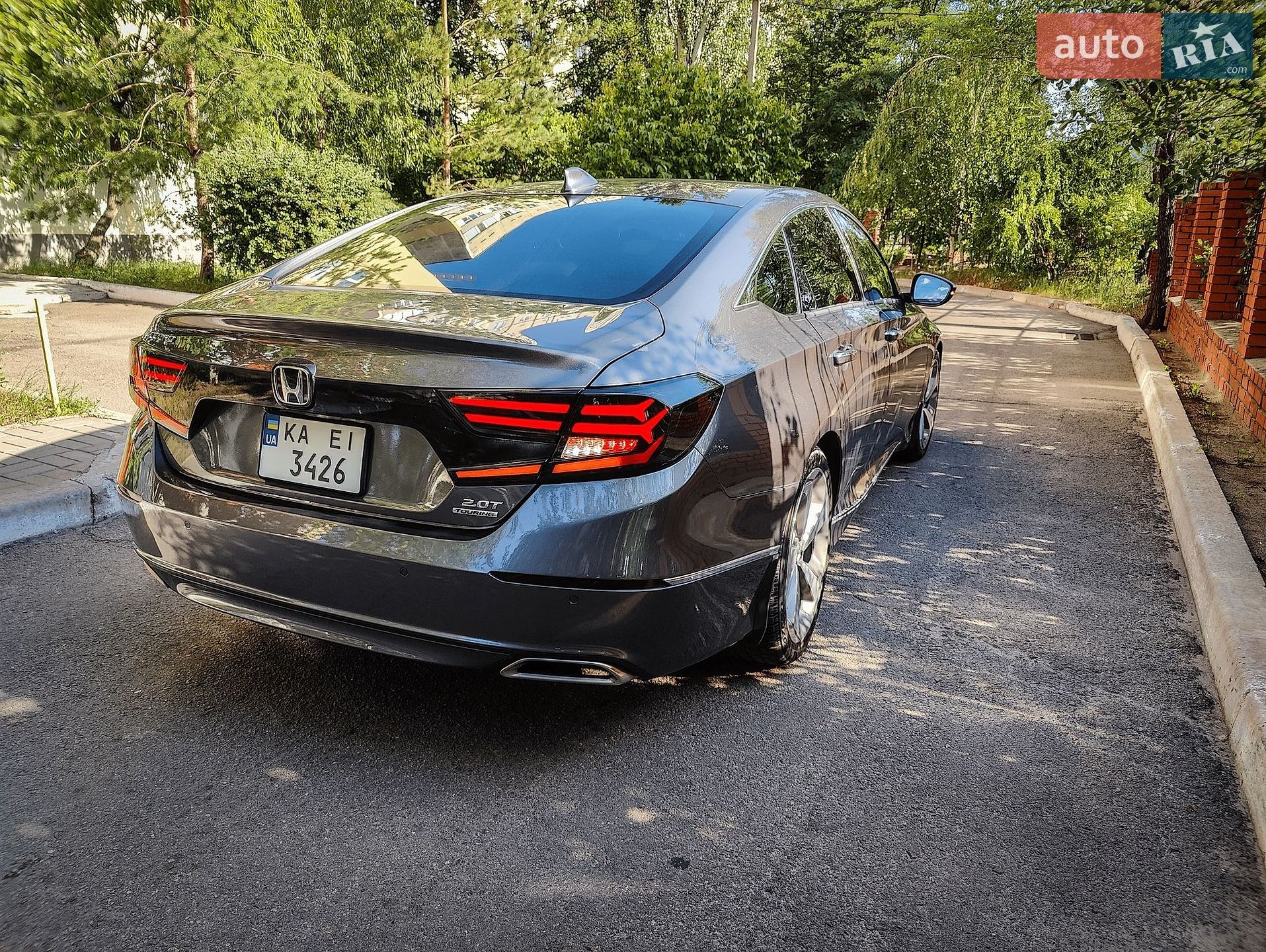 Honda Accord 2018 VIN 1HGCV2F94JA029031 фото оголошення 12 з 21