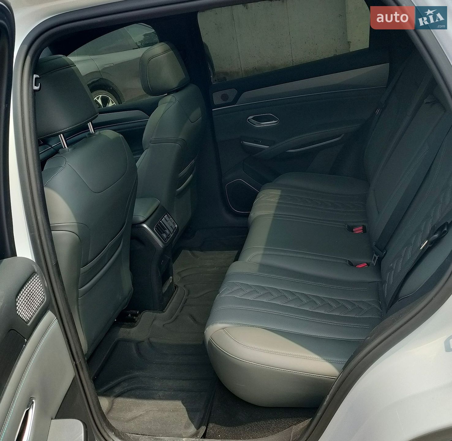 BYD Song L 2025 VIN LC0C74C4XS5092342 фото оголошення 14 з 15