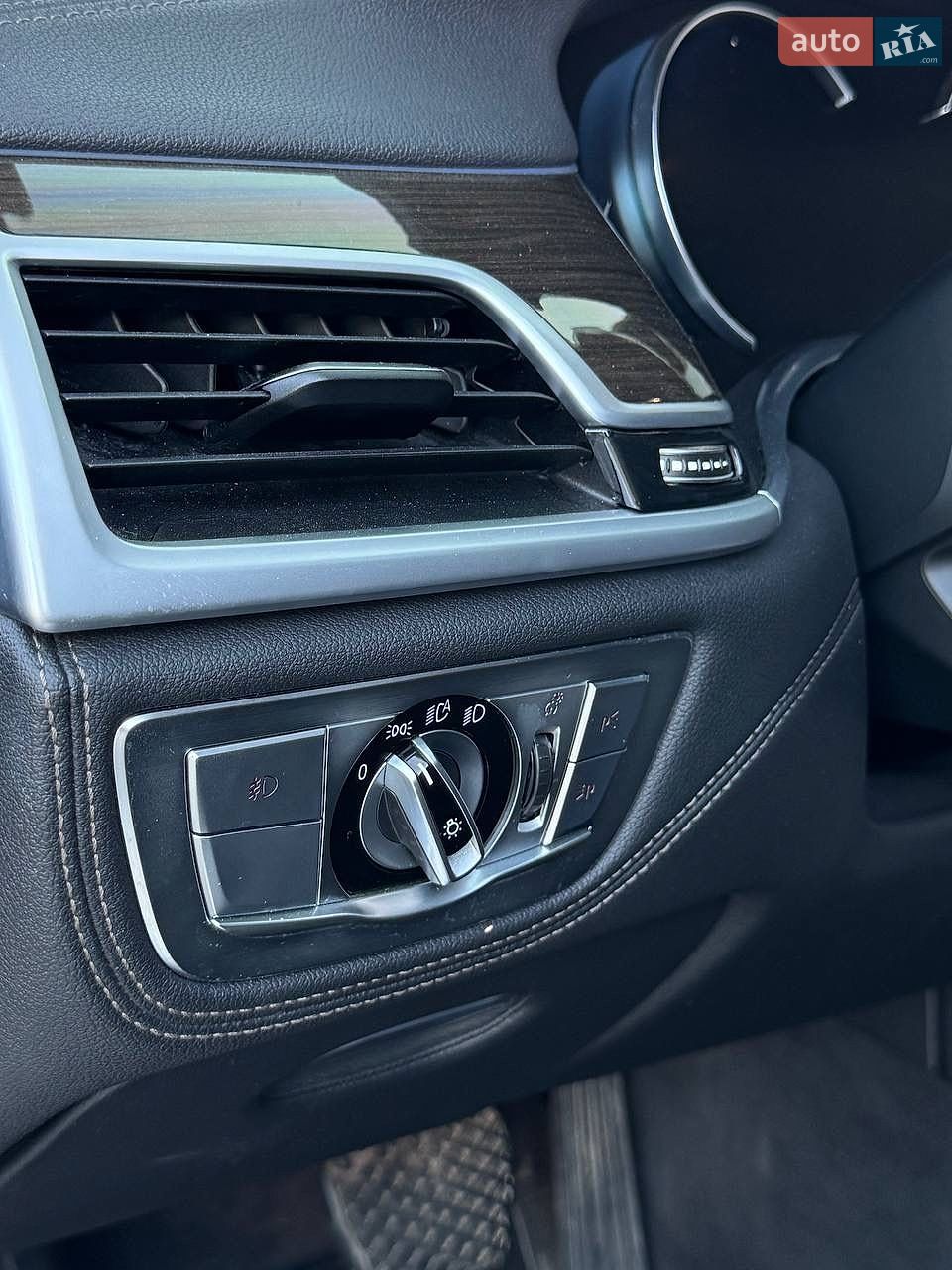 BMW 7 Series 2017 VIN WBA7J2C51JG938190 фото оголошення 28 з 59