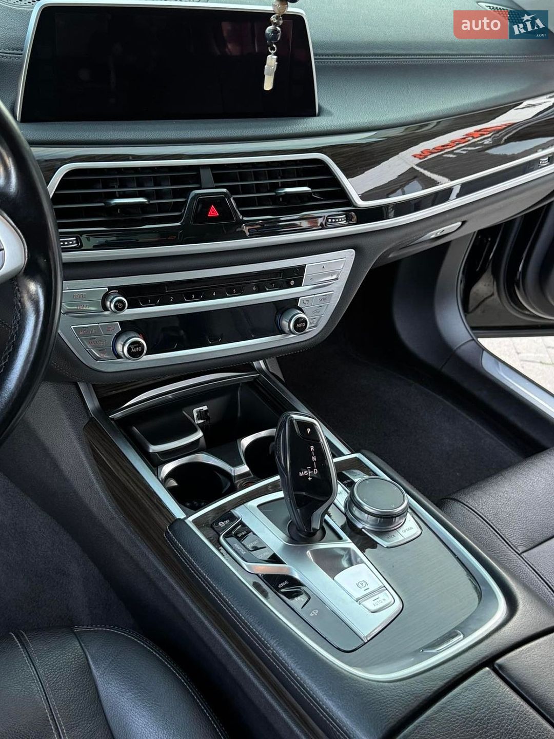 BMW 7 Series 2017 VIN WBA7J2C51JG938190 фото оголошення 48 з 59