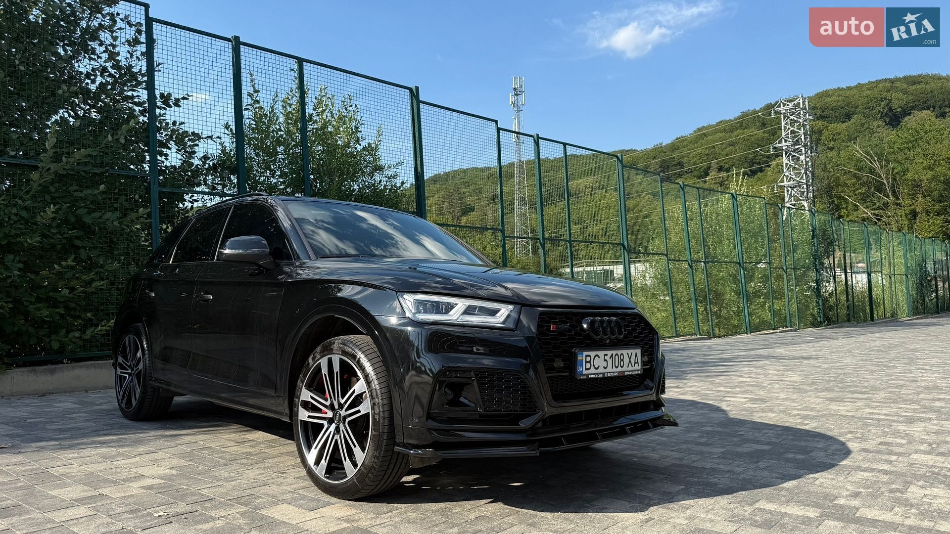 Audi SQ5 2018 VIN WA1A4AFY3J2138336 фото оголошення 2 з 12