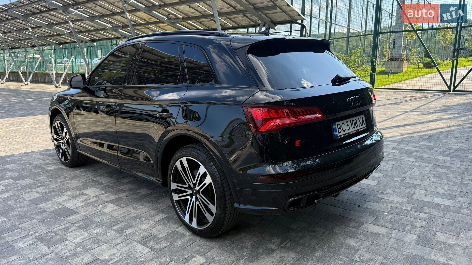 Audi SQ5 2018 VIN WA1A4AFY3J2138336 фото оголошення 8 з 12