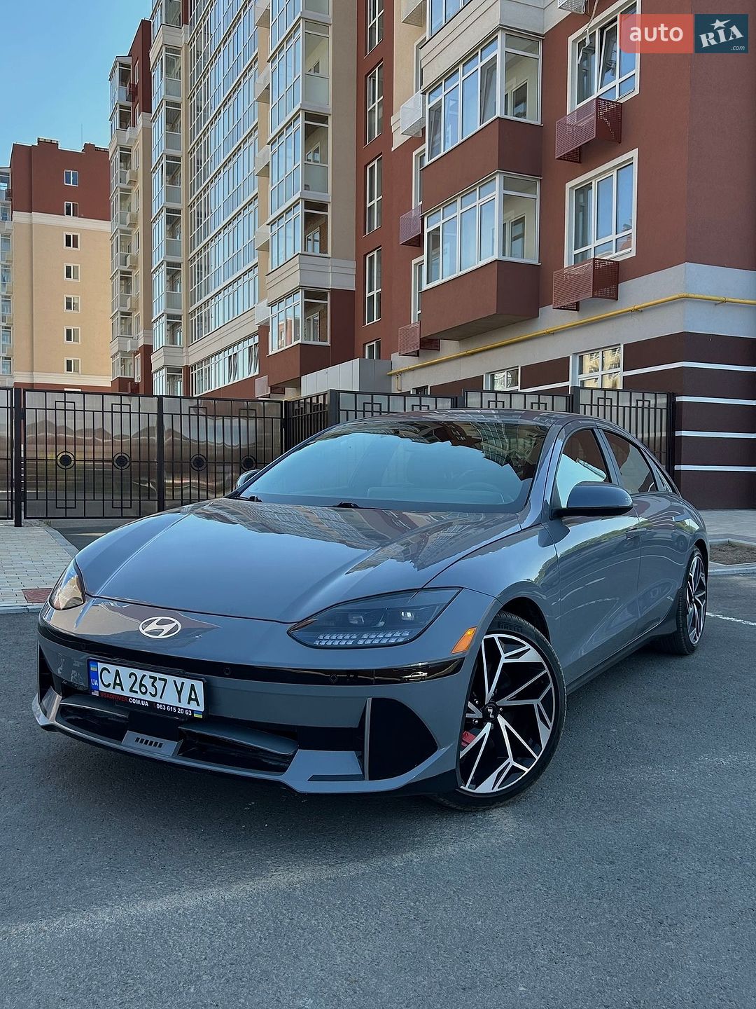Hyundai Ioniq 6 2023 VIN KMHM34ACXPA039381 фото оголошення 2 з 30