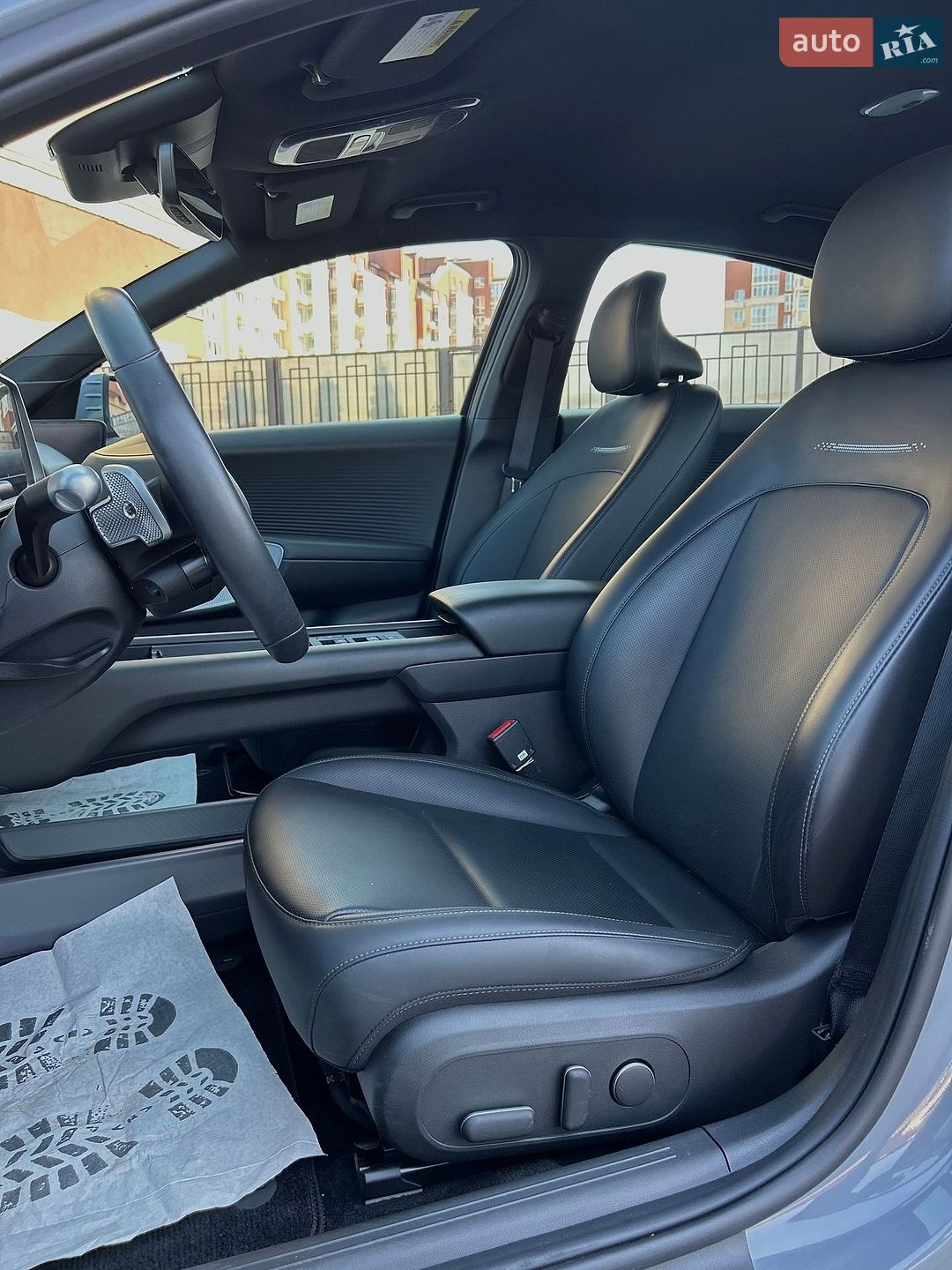 Hyundai Ioniq 6 2023 VIN KMHM34ACXPA039381 фото оголошення 11 з 30