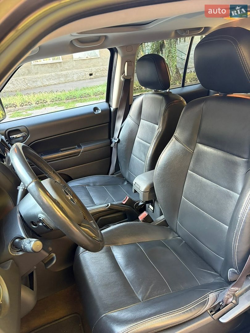 Jeep Patriot 2016 VIN 1C4NJRFB7GD725470 фото оголошення 9 з 28