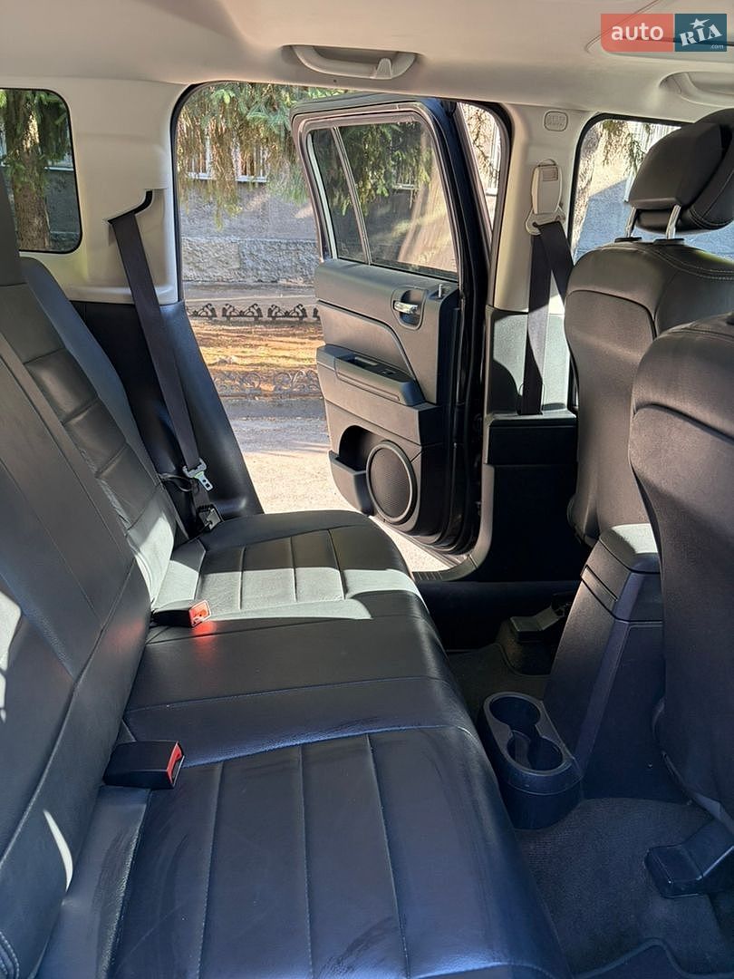 Jeep Patriot 2016 VIN 1C4NJRFB7GD725470 фото оголошення 26 з 28