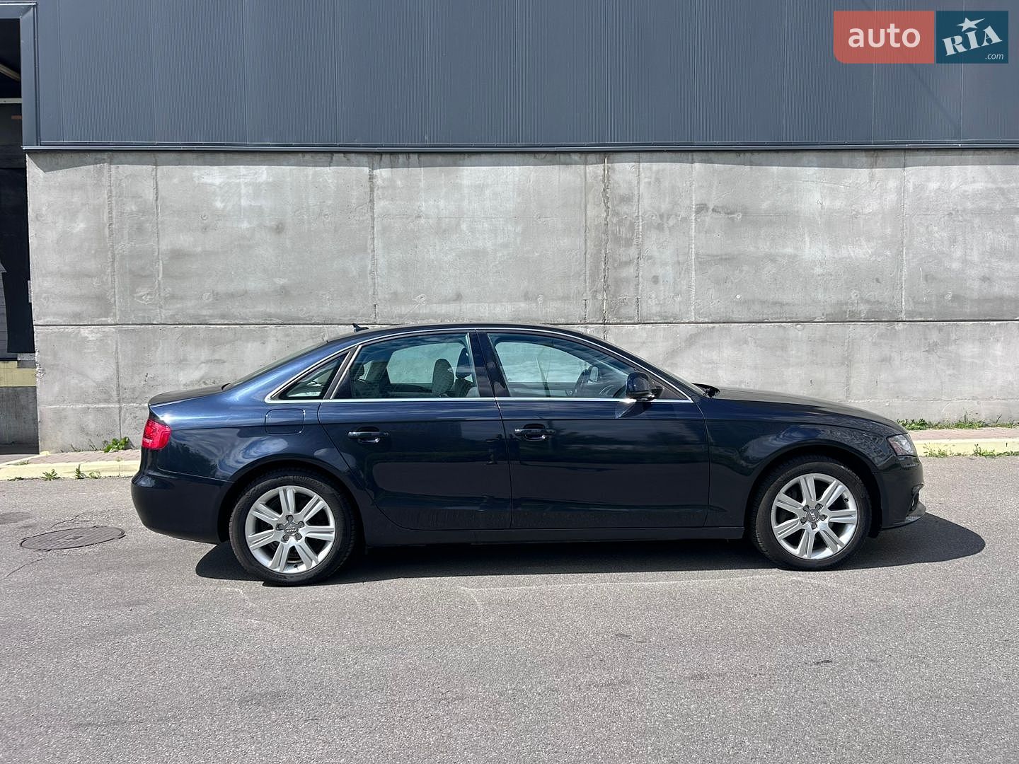 Audi A4 2011 VIN WAUBFAFL2CN004621 фото оголошення 4 з 16