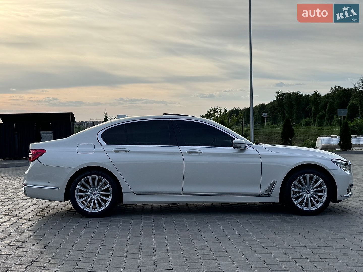 BMW 7 Series 2016 VIN WBA7C61080G759362 фото оголошення 14 з 59