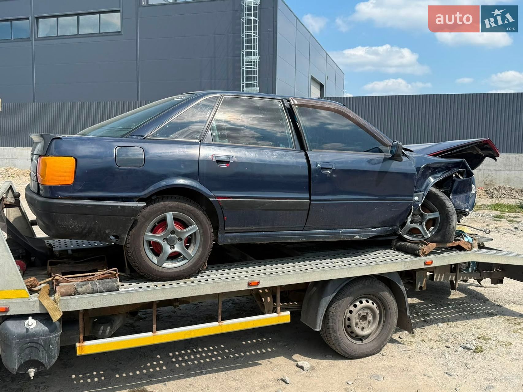 Audi 80 1986 VIN WAUZZZ89ZHA302906 фото оголошення 3 з 8