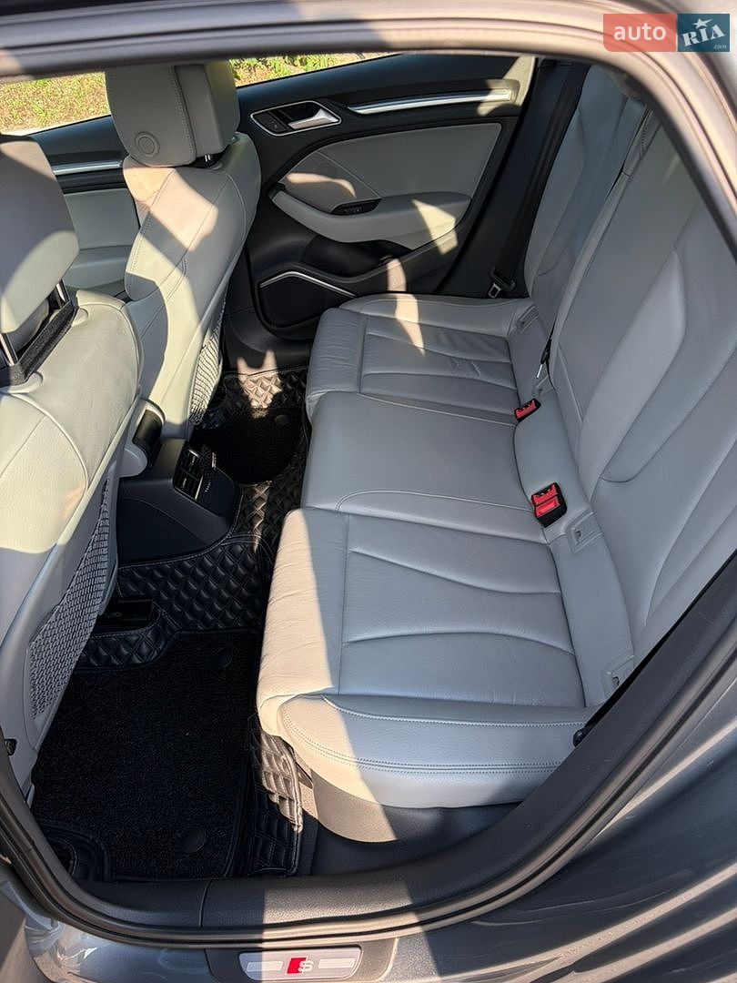 Audi A3 2018 VIN WAUJ8GFF1J1076319 фото оголошення 15 з 19