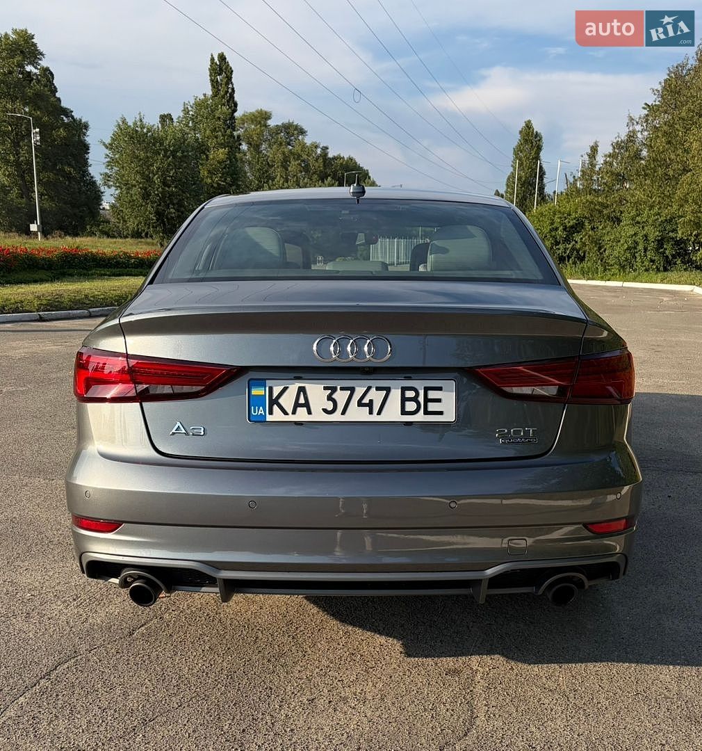 Audi A3 2018 VIN WAUJ8GFF1J1076319 фото оголошення 11 з 19