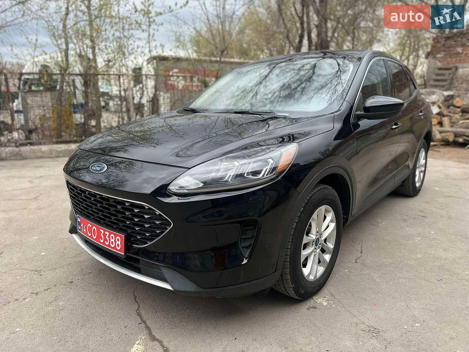 Ford Escape 2020 VIN 1FMCU9G61LUB54287 фото оголошення 5 з 17