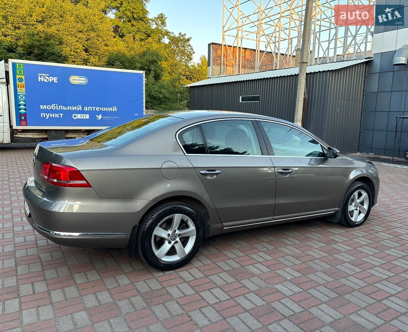 Volkswagen Passat 2011 VIN WVWZZZ3CZCP012266 фото оголошення 4 з 19