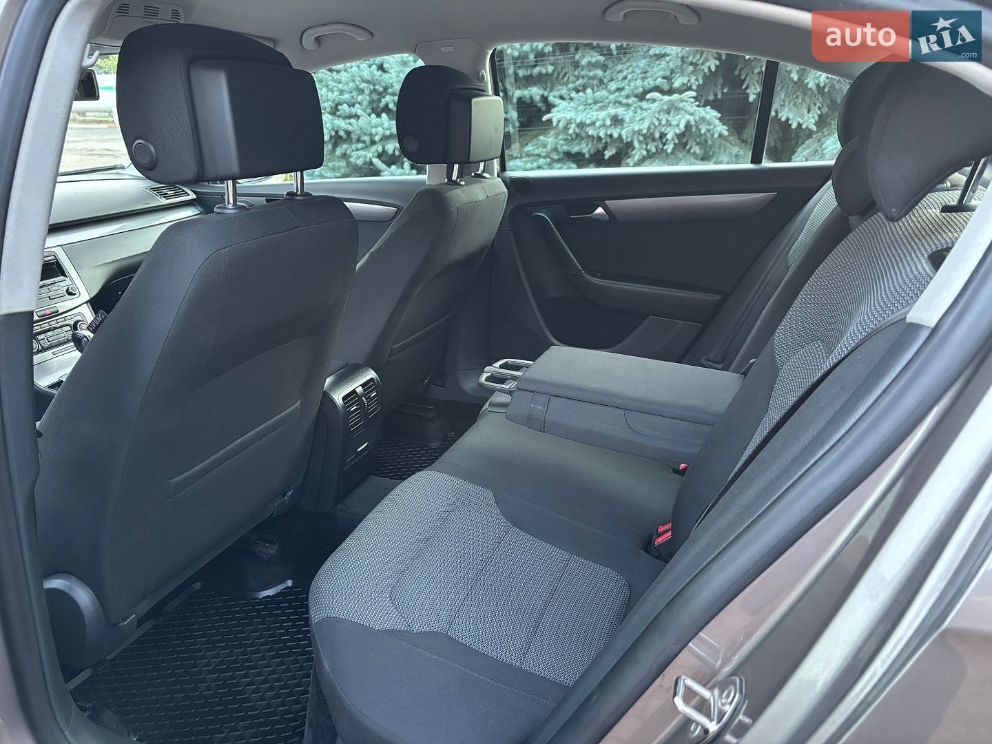 Volkswagen Passat 2011 VIN WVWZZZ3CZCP012266 фото оголошення 10 з 19