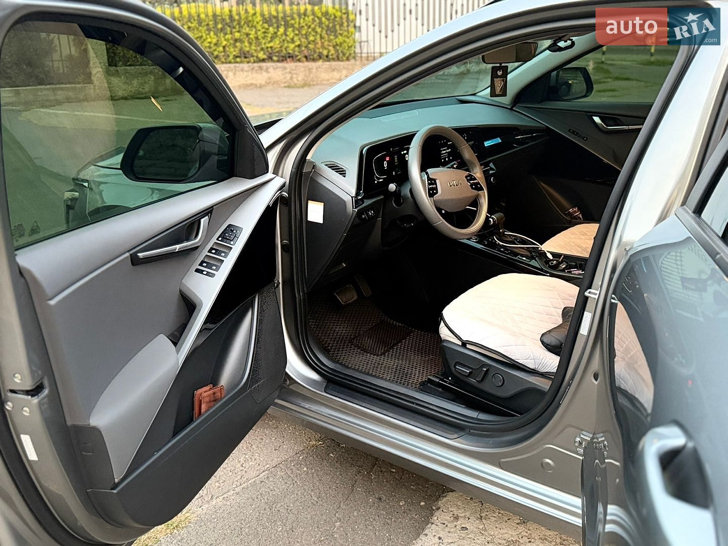 Kia Niro 2022 VIN KNDCR3LEXP5043513 фото оголошення 9 з 13