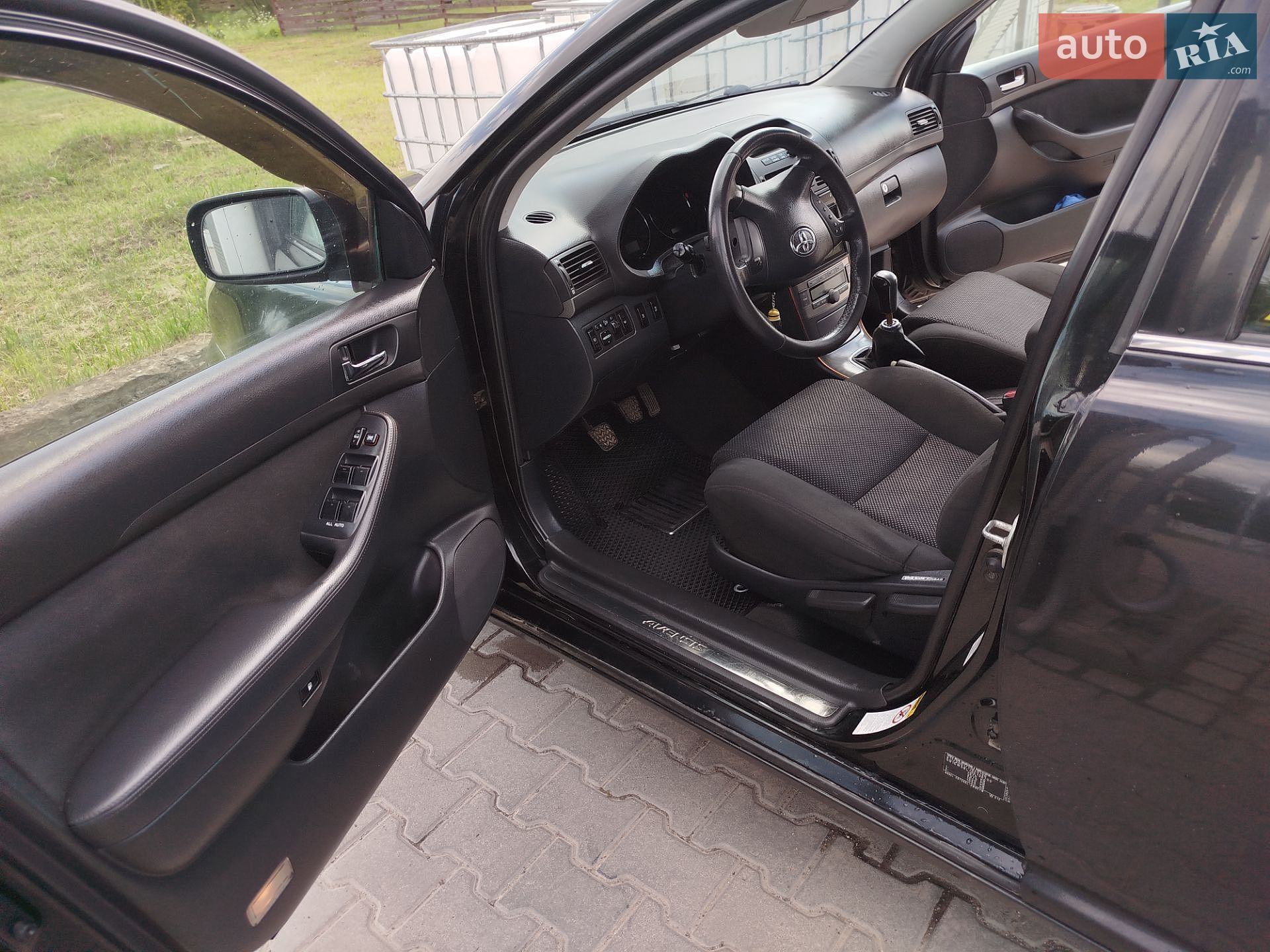 Toyota Avensis 2005 VIN SB1EW56L10E136700 фото оголошення 4 з 12