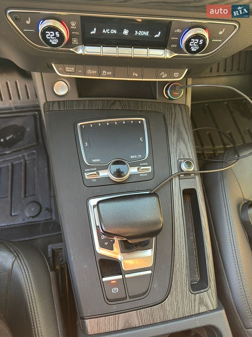 Audi Q5 2016 VIN WA1BNAFYXJ2001749 фото оголошення 12 з 22