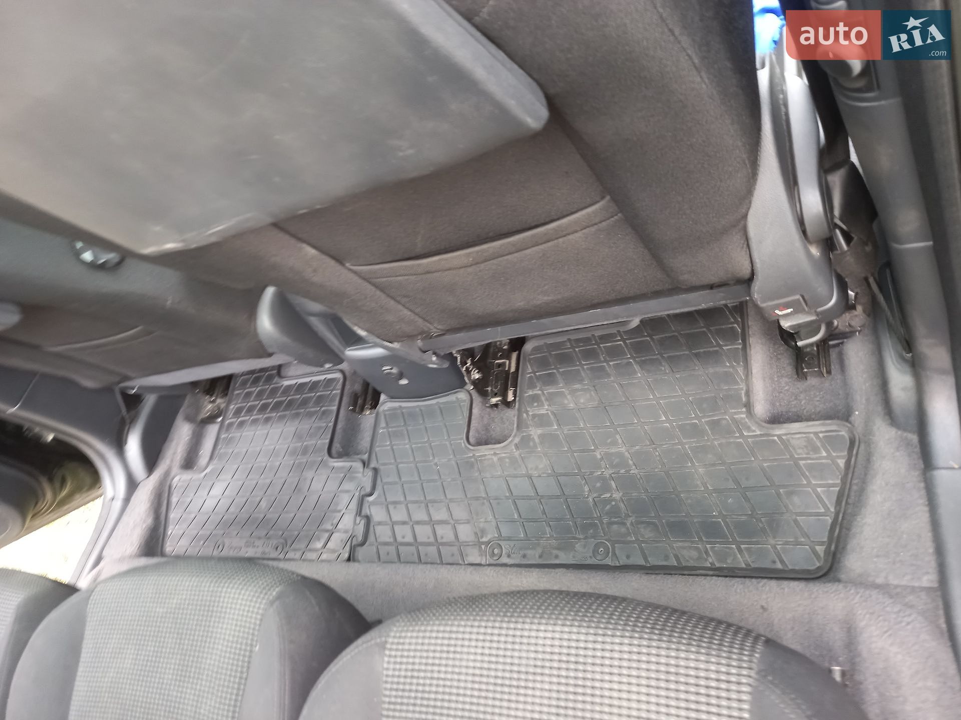 Peugeot 5008 2011 VIN VF30A9HR8BS224520 фото оголошення 2 з 20