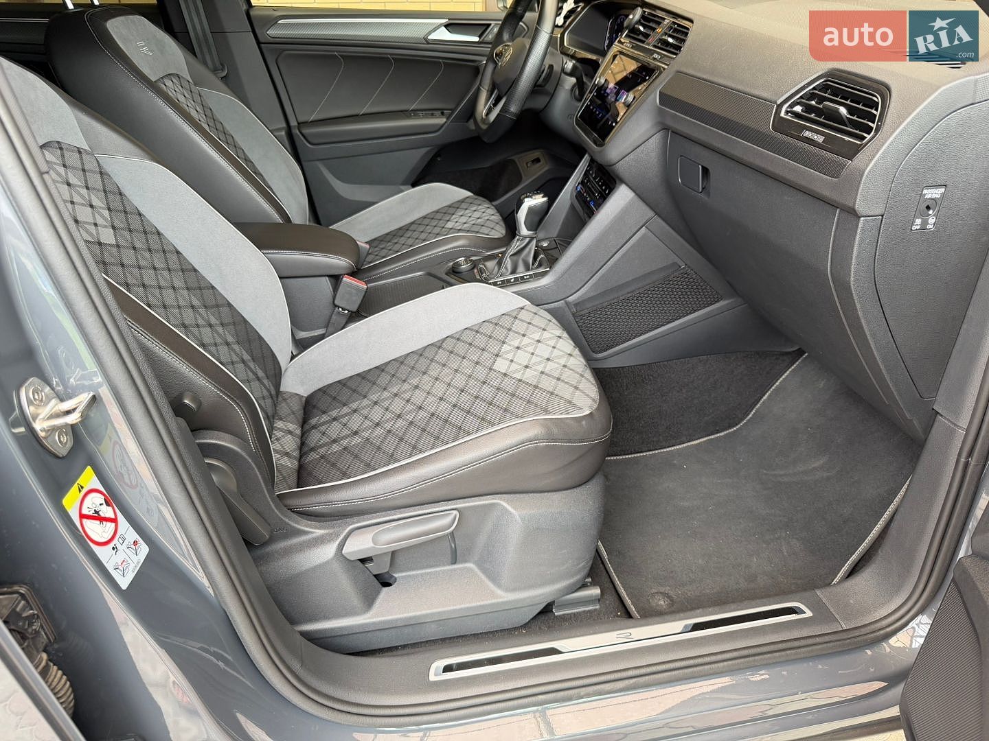 Volkswagen Tiguan 2023 VIN WVGZZZ5N9PW517788 фото оголошення 19 з 30
