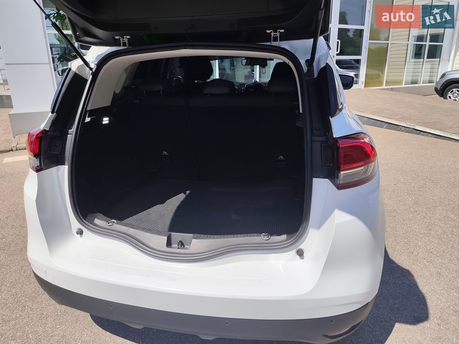 Renault Scenic 2017 VIN VF1RFA00157642705 фото оголошення 6 з 12
