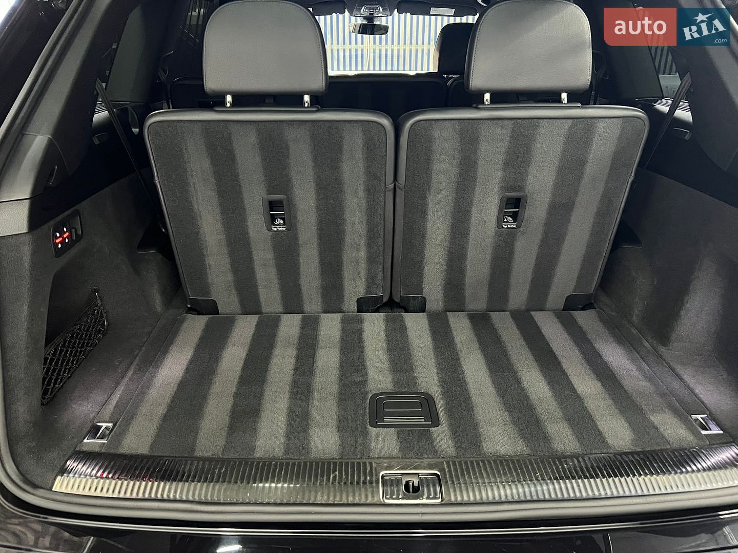 Audi Q7 2016 VIN WA1LAAF78HD037638 фото оголошення 22 з 23