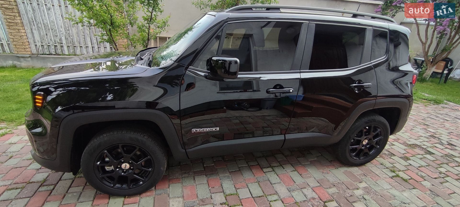 Jeep Renegade 2022 VIN ZACNJDB11NPN69437 фото оголошення 4 з 68