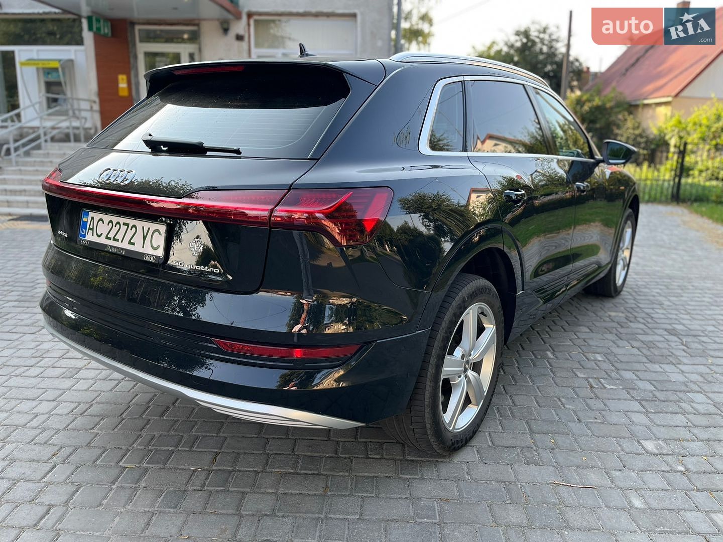 Audi e-tron 2019 VIN WAUZZZGE3LB014239 фото оголошення 5 з 30
