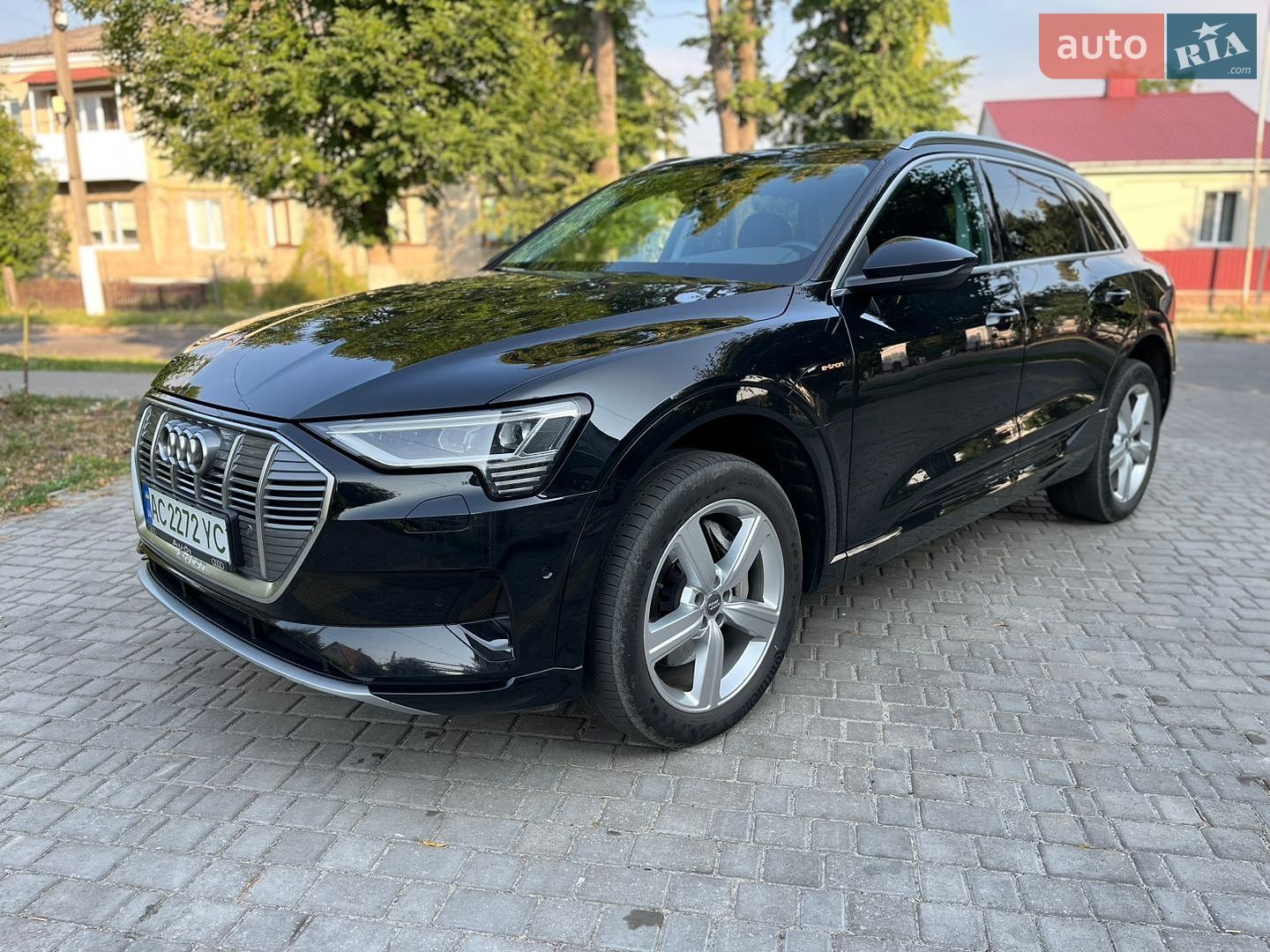 Audi e-tron 2019 VIN WAUZZZGE3LB014239 фото оголошення 8 з 30