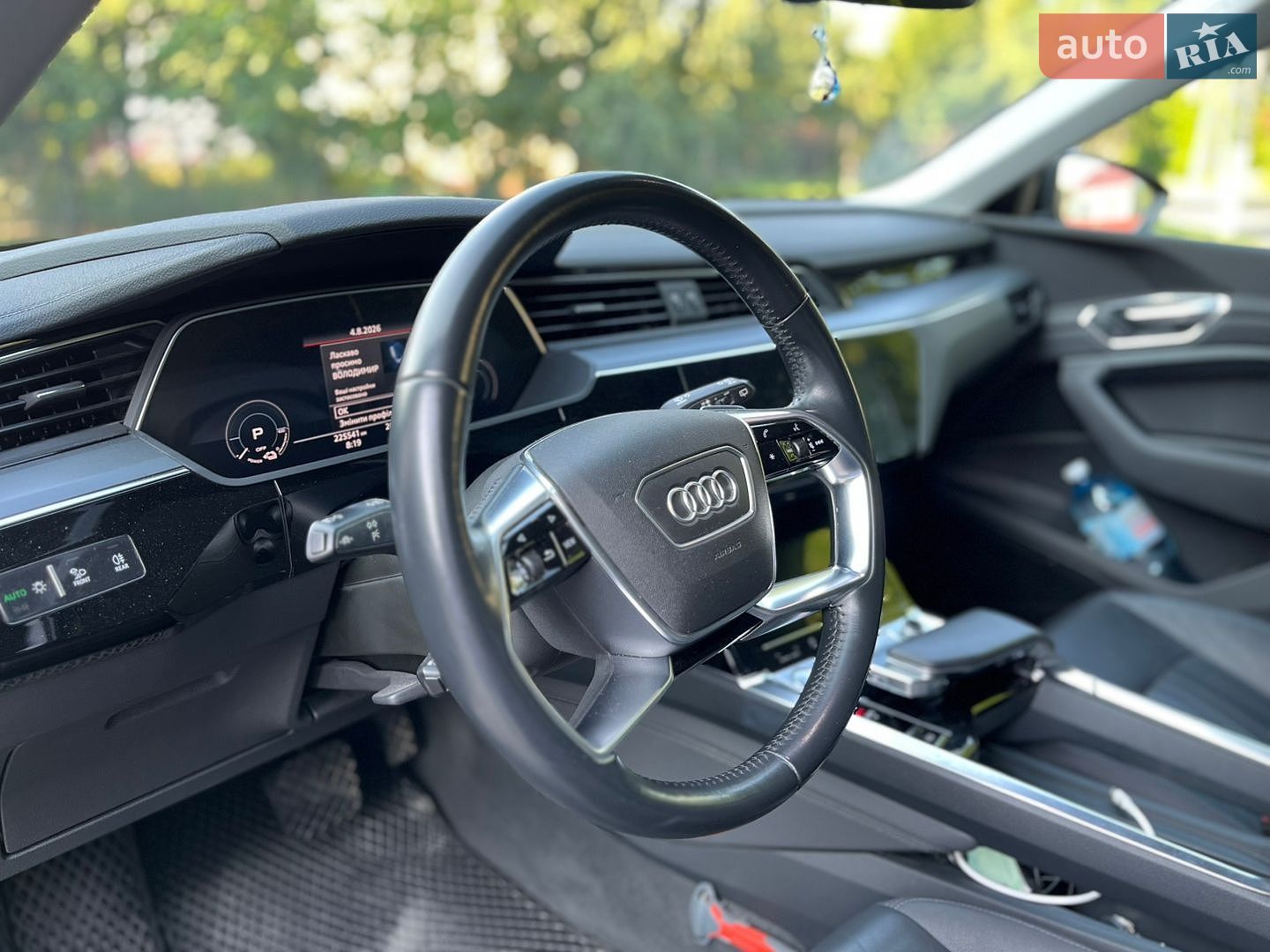 Audi e-tron 2019 VIN WAUZZZGE3LB014239 фото оголошення 9 з 30